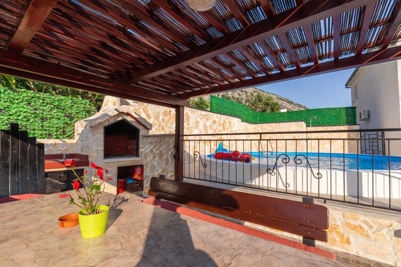 Navis Sea View Apartment With Pool Makarska Luaran gambar