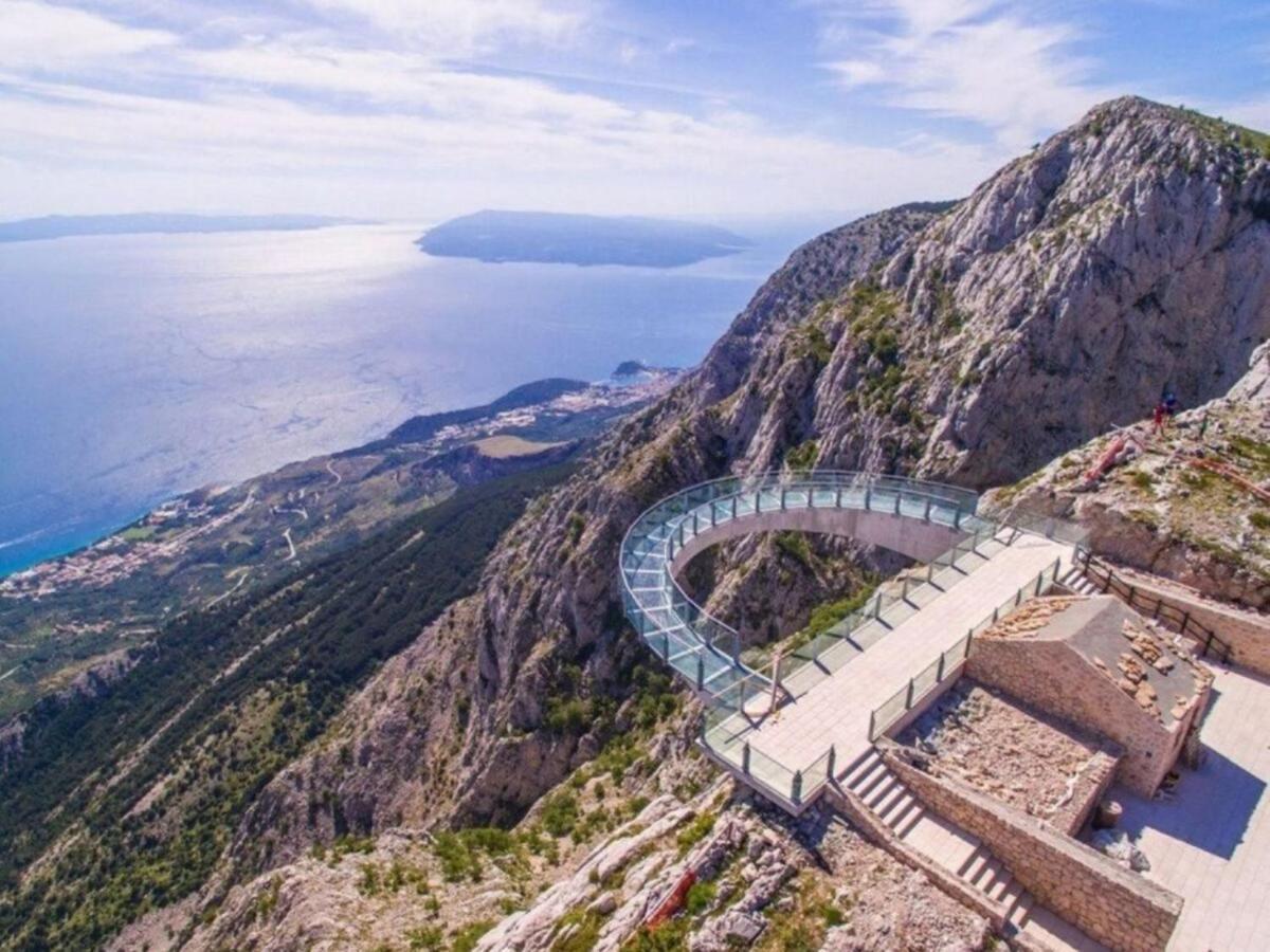 Navis Sea View Apartment With Pool Makarska Luaran gambar
