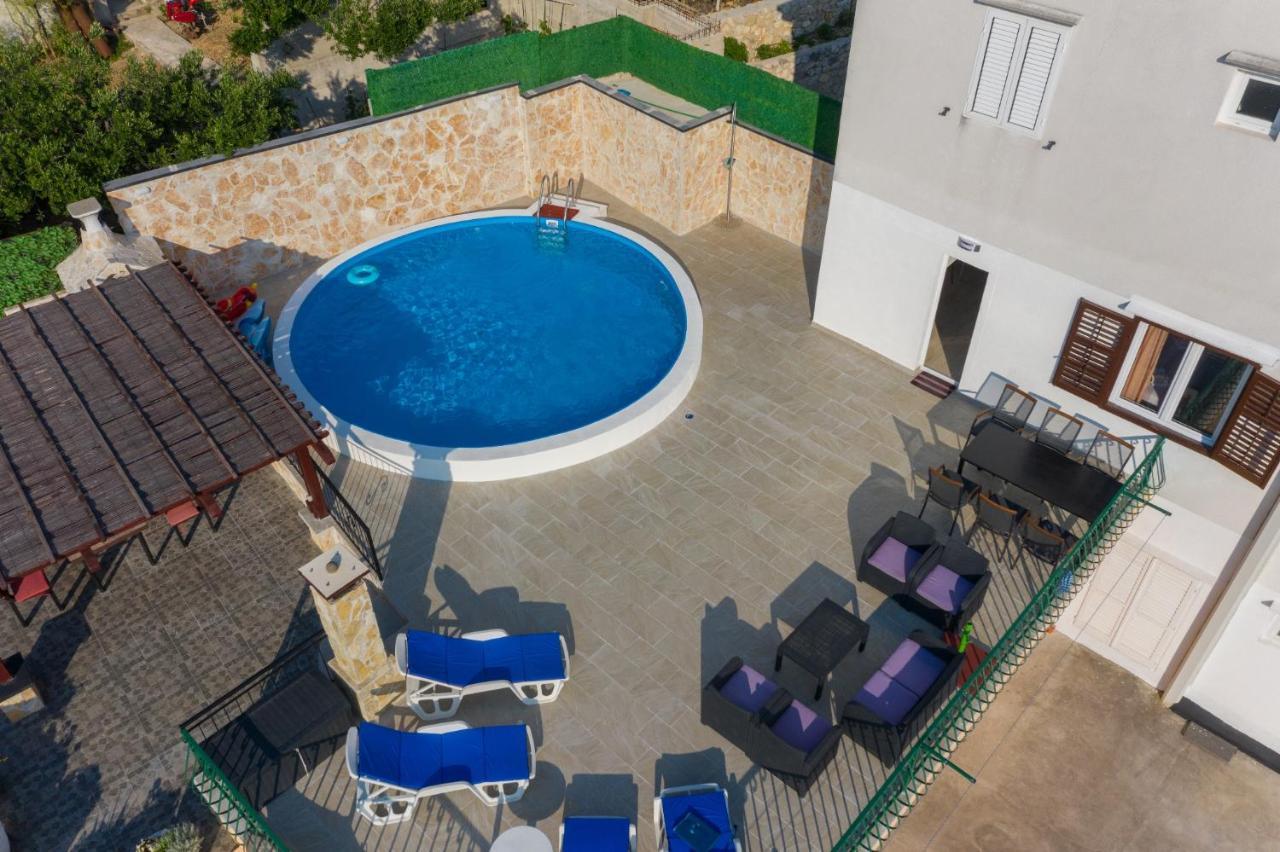 Navis Sea View Apartment With Pool Makarska Luaran gambar