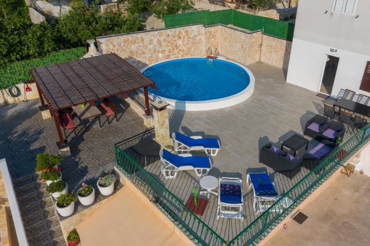 Navis Sea View Apartment With Pool Makarska Luaran gambar